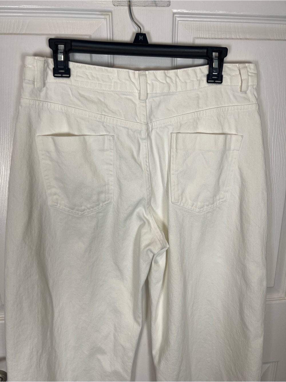 Zara women’s white cotton barrel leg denim
Jeans size 8 - Picture 5 of 9